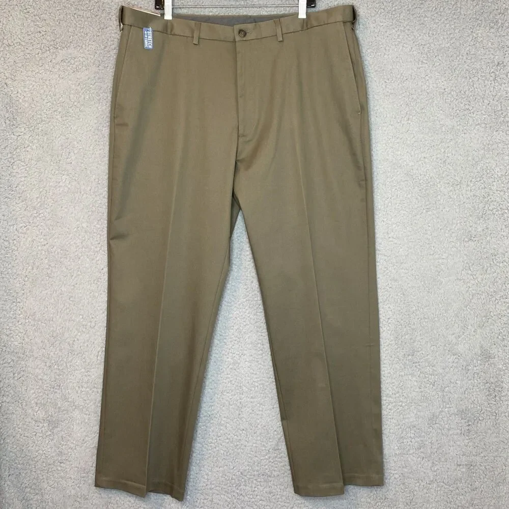 NWT Haggar Mens Brown Flat Front Classic Fit No Iron Expandable Waist 42x32